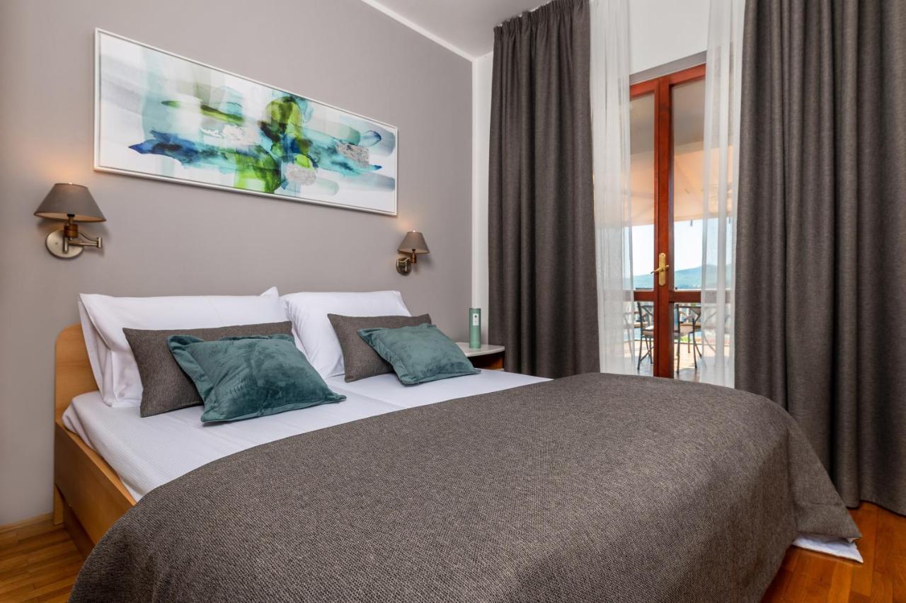 Apartments Valentino ราบัซ ภายนอก รูปภาพ