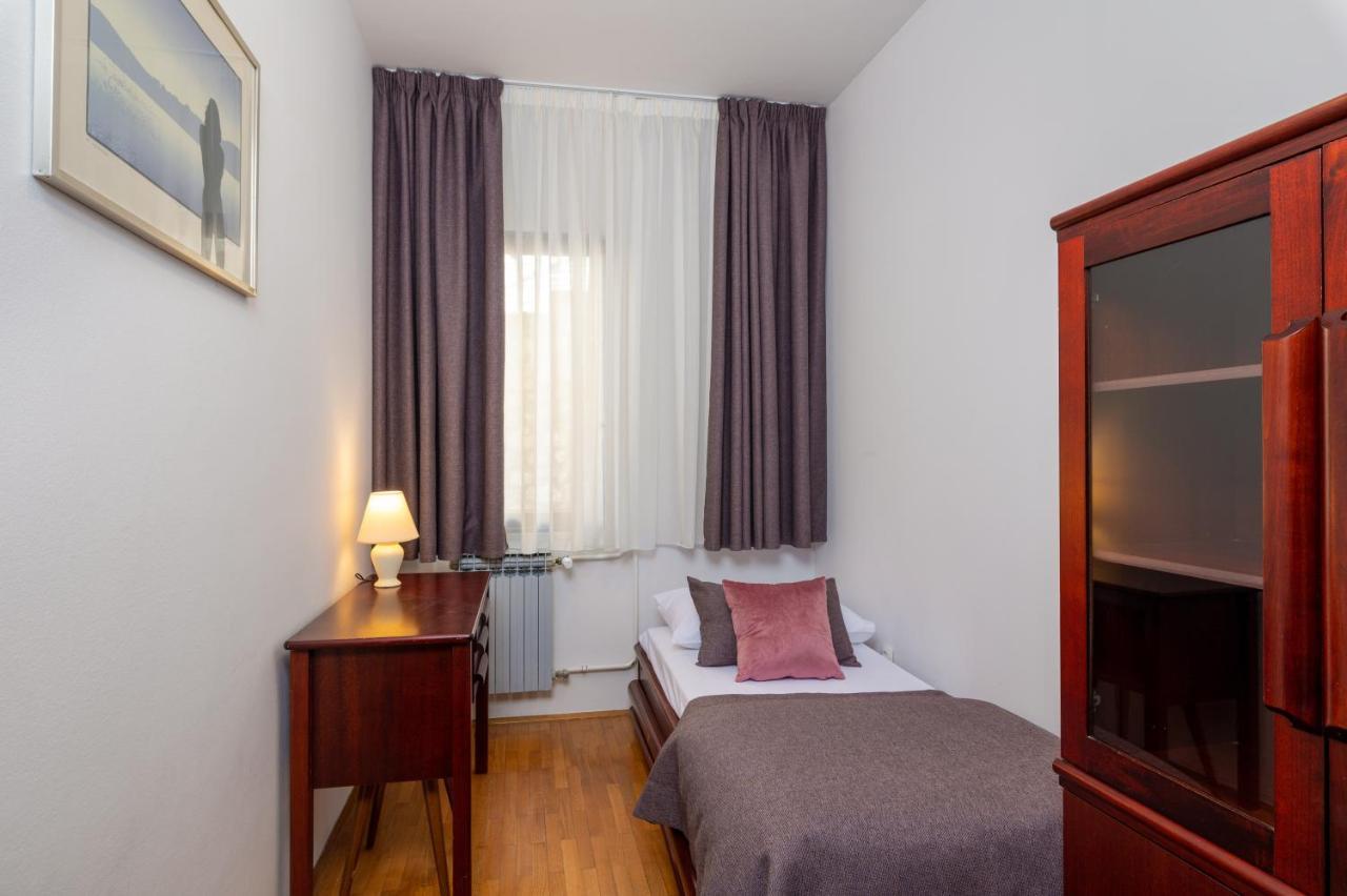 Apartments Valentino ราบัซ ภายนอก รูปภาพ